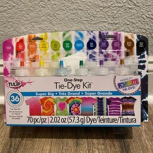 New/Unopened Tulip One Step Tie Dye Kit